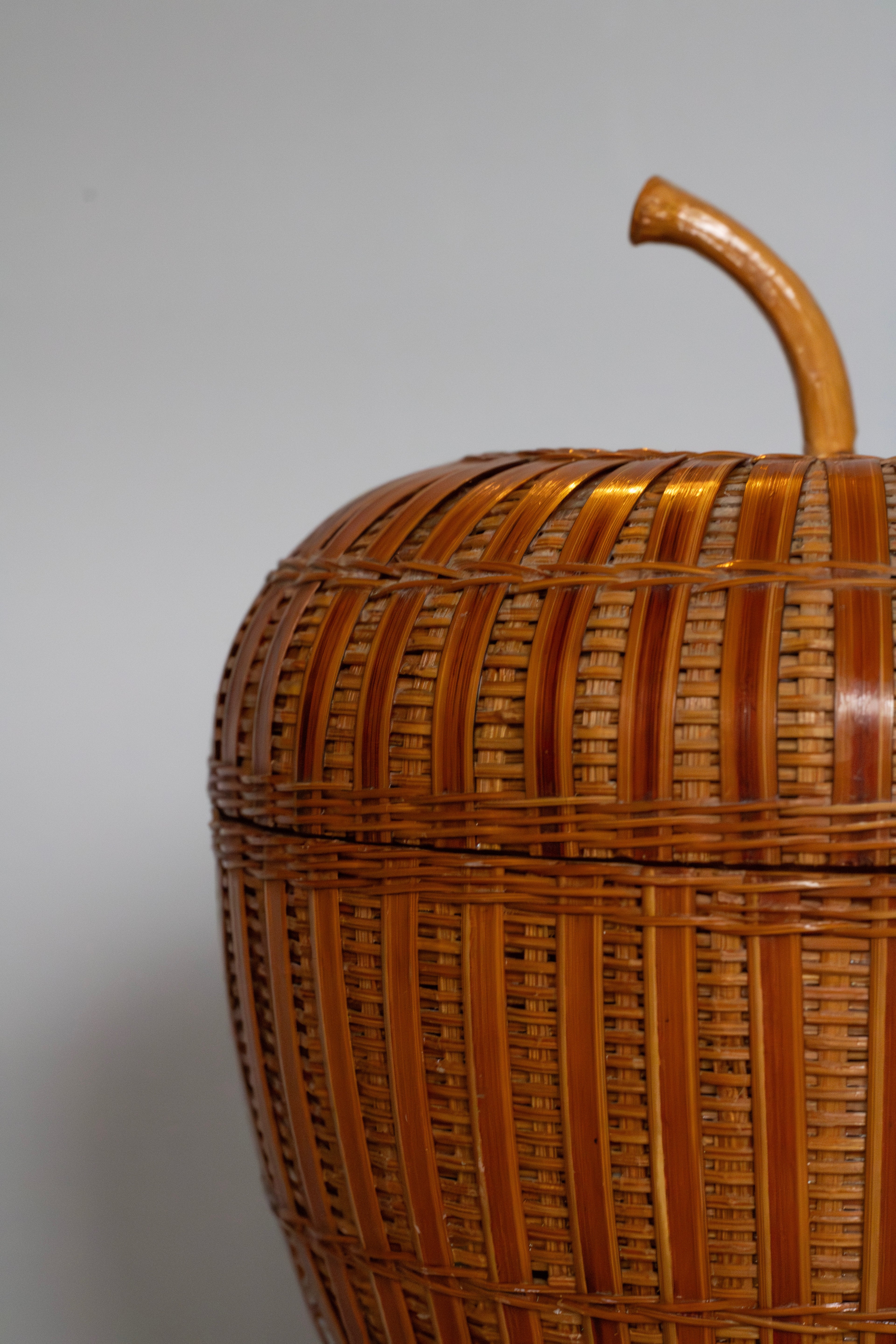 Vintage Woven Apple Box