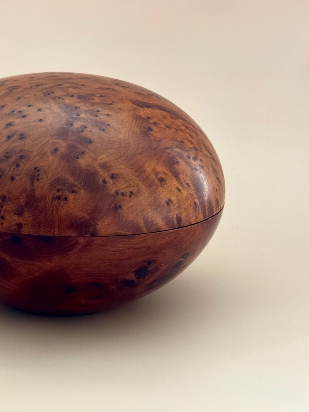 Round Burr Wood Pot